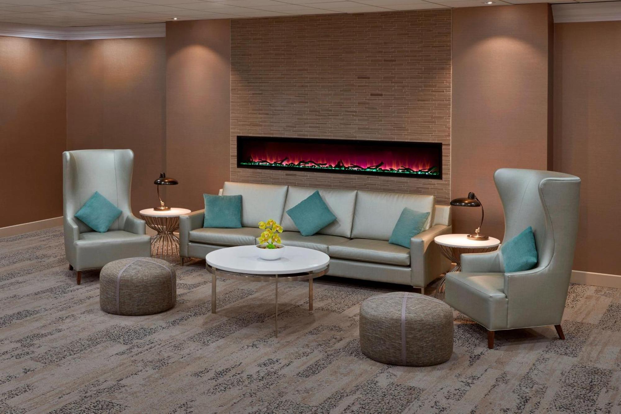 Element Toronto Airport Hotel Mississauga Bagian luar foto